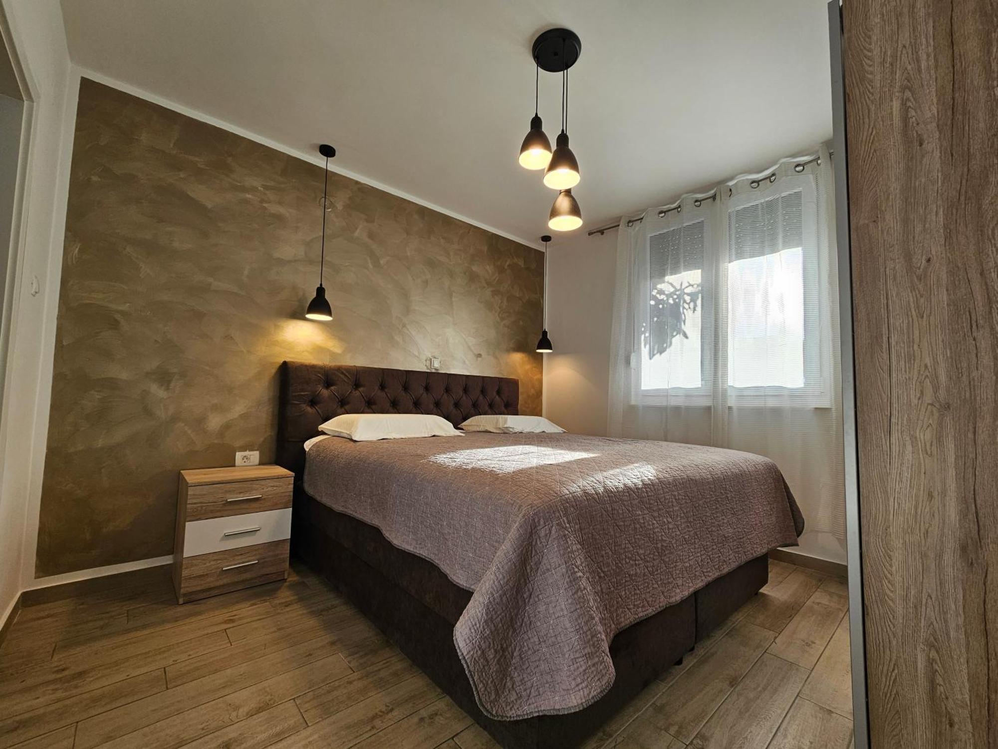 Deluxe Apartment Near The Bridge Zadar Exterior photo