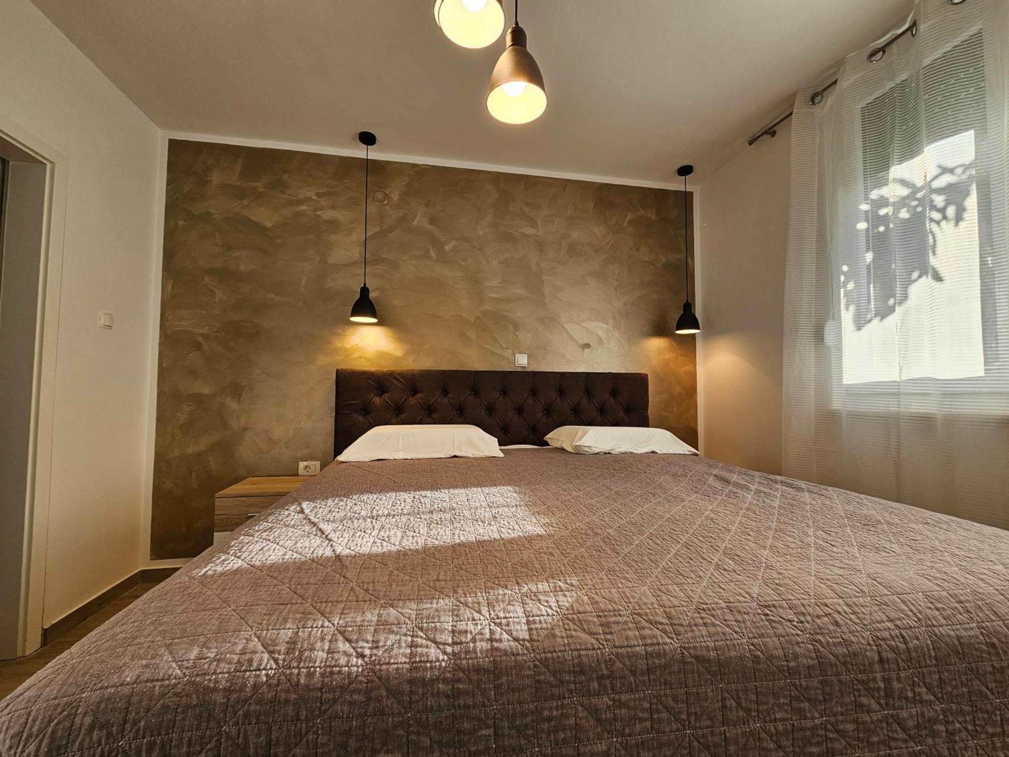Deluxe Apartment Near The Bridge Zadar Exterior photo