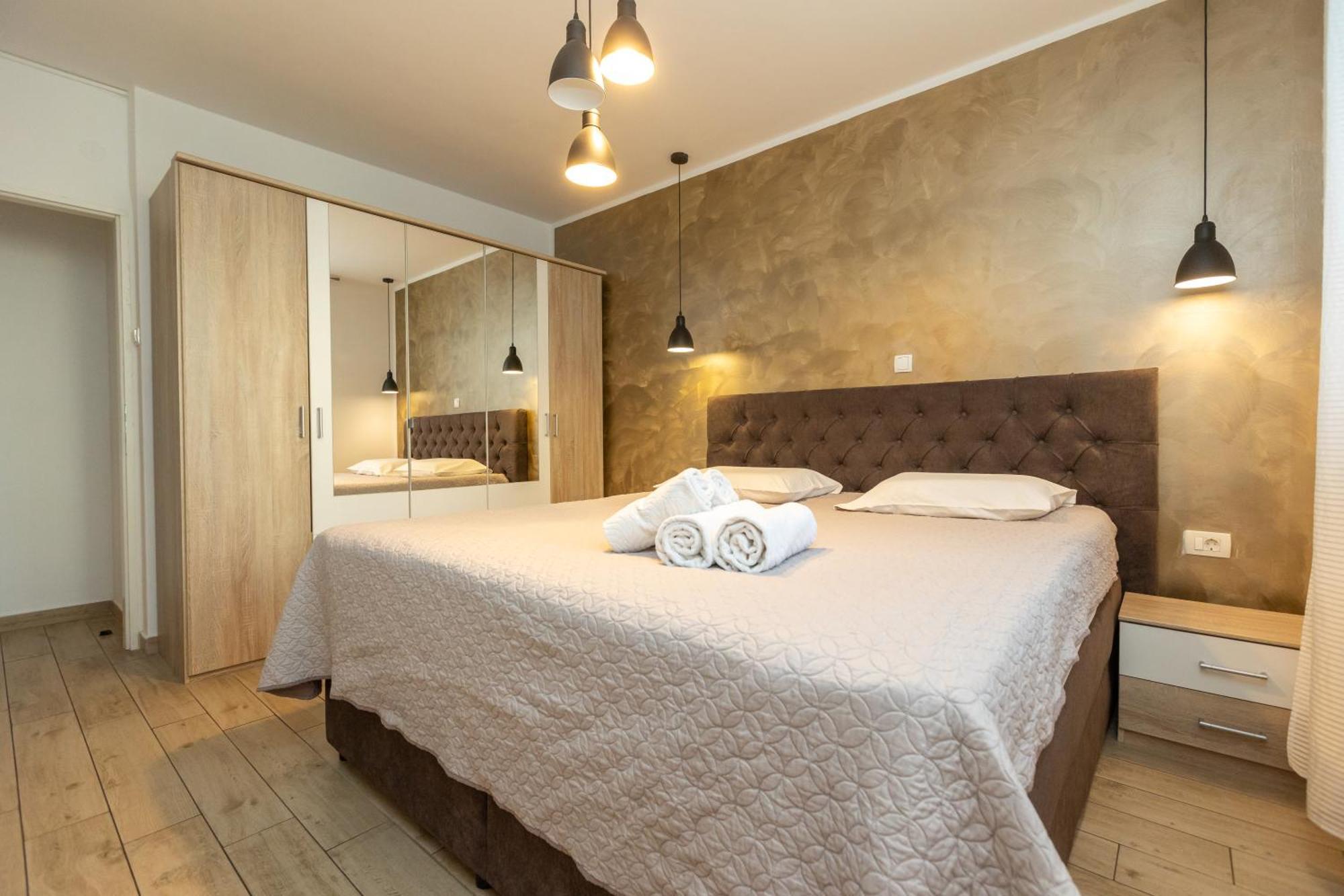 Deluxe Apartment Near The Bridge Zadar Exterior photo