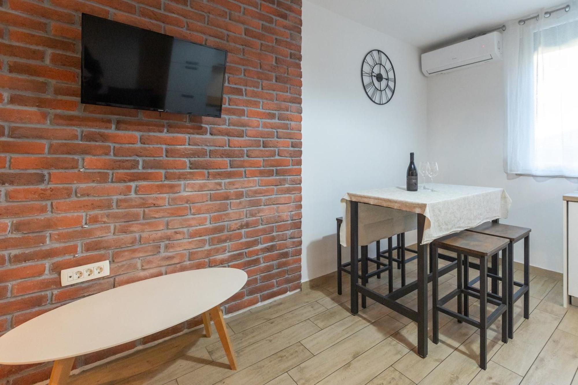 Deluxe Apartment Near The Bridge Zadar Exterior photo