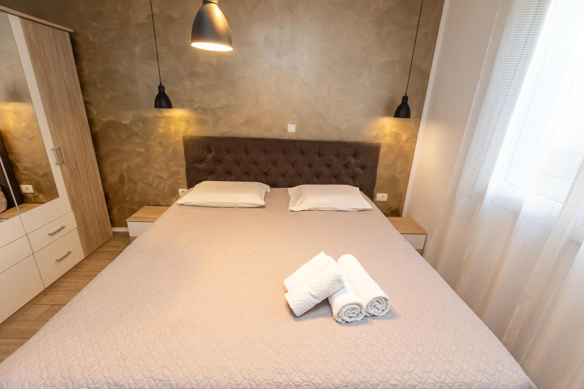 Deluxe Apartment Near The Bridge Zadar Exterior photo
